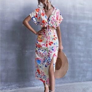 Floral Print Knot Hem Crop Top & Split Thigh Skirt